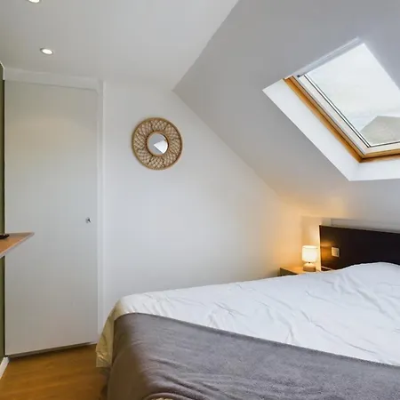 The Loft Under The Roofs - Near The Train Station